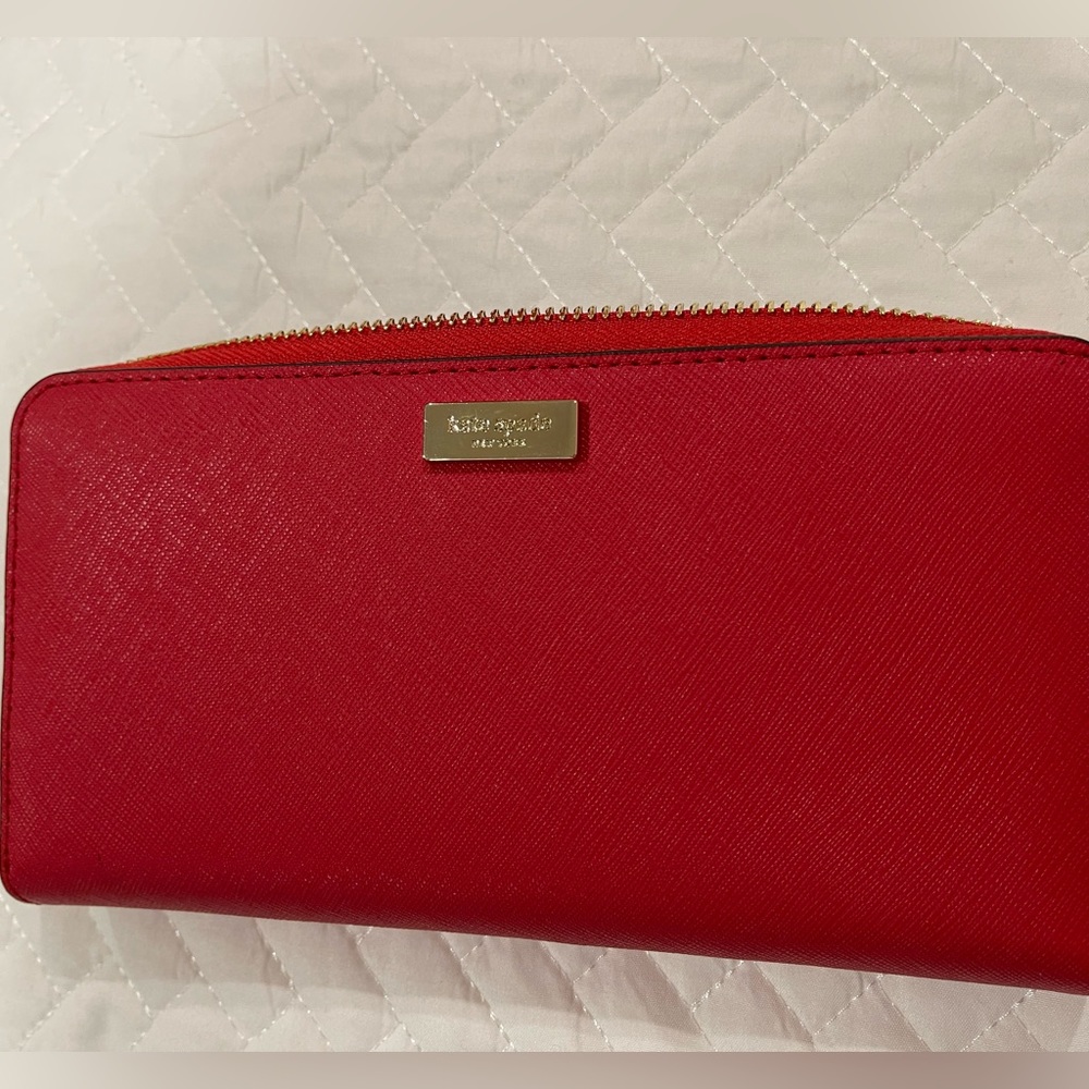 NWOT- Kate Spade Laurel Way Neda large wallet